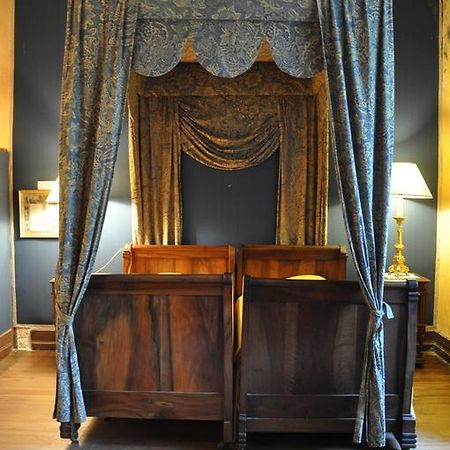 Chateau De Lanquais Bed & Breakfast Екстериор снимка