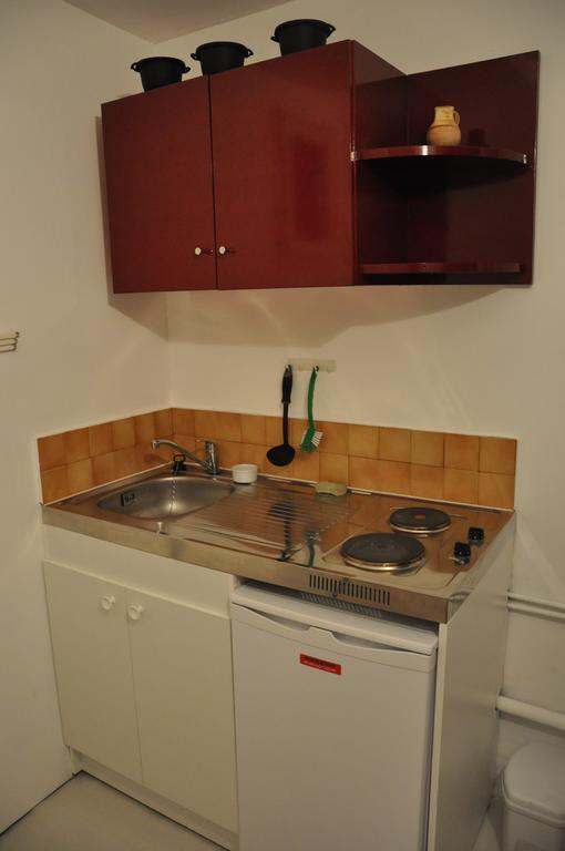 Chateau De Lanquais Bed & Breakfast Екстериор снимка
