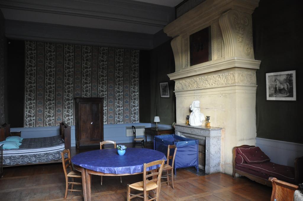 Chateau De Lanquais Bed & Breakfast Екстериор снимка